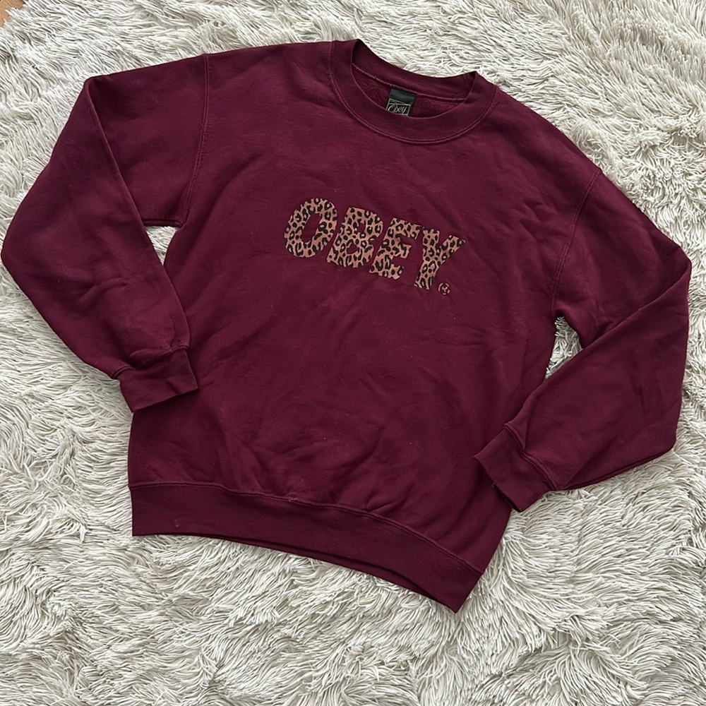 OBEY Crew Neck